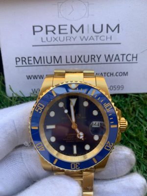 12 rolex submariner date yellow gold blue 40mm dial ceramic bezel oyster bracelet 116618lb