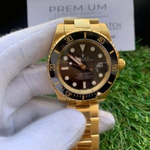 9 rolex submariner date yellow gold 40mm black dial ceramic bezel oyster bracelet 116618ln