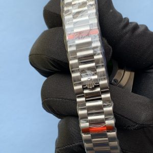 5 new rolex daydate 40mm smooth bezel ice blue roman dial president bracelet 1