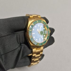 4 rolex submariner date yellow gold 40mm green dial amp ceramic bezel oyster bracelet 116618ln