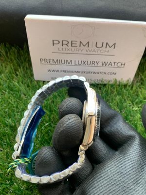 4 rolex lady datejust 31mm stainless steel black roman dial oyster perpetual jubilee bracelet watch