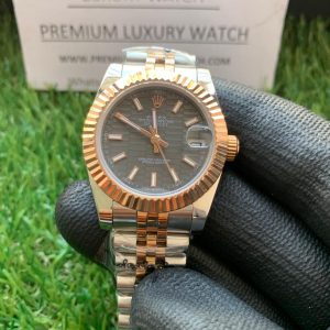 1 rolex lady datejust 31mm two tone rose gold black dial oyster perpetual jubilee bracelet watch