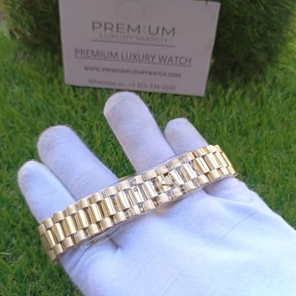 6 rolex yellow gold daydate 41mm watch fluted bezel green index dial president bracelet