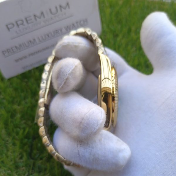 6 rolex daydate 40mm yellow gold custom malachite dial fluted bezel president bracelet