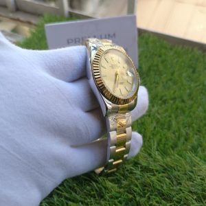 10 rolex steel and yellow gold rolesor datejust 41mm fluted bezel champagne index dial oyster bracelet