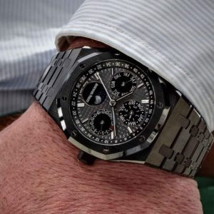 audemars piguet royal oak perpetual calendar black ceramic 26579ce review 2 900x718 1