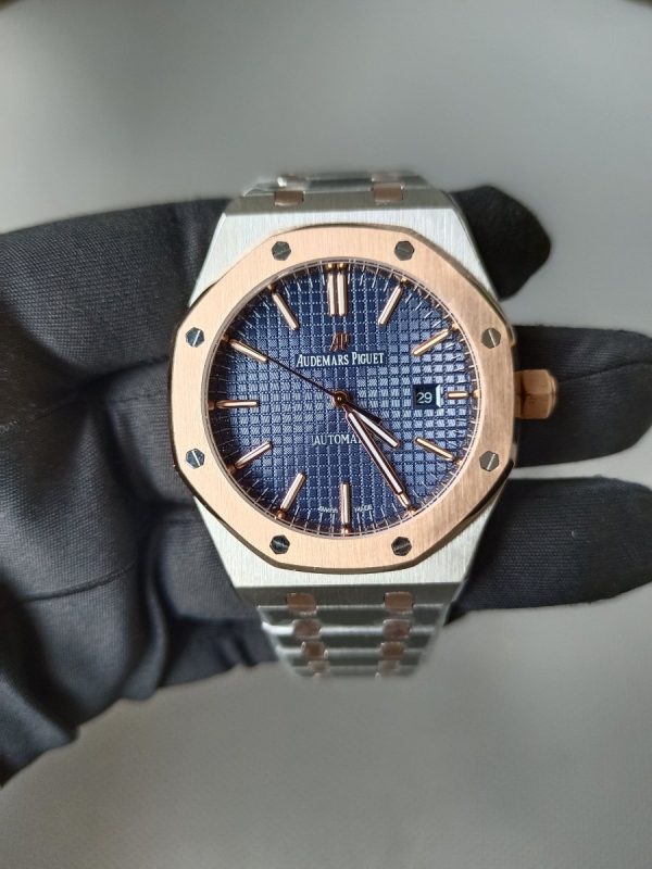 audemars peace royal oak 41mm two tone blue dial automatic watch 5 900x1200 1
