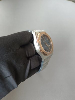 audemars piguet royal oak 41mm two tone blue dial automatic watch 6 900x1200 1
