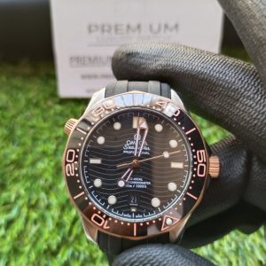 10 omega seamaster diver 300m stainless steel with sedna gold co axial master chronometer black dial 42mm watch