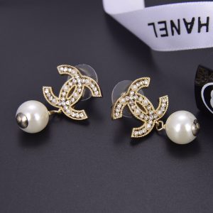 chanel V-neck Pre-Owned 1997 CC round earrings