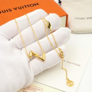 1-Louis Vuitton Necklace   2799