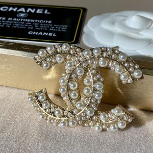 10 chanel classic brooch 2799 1