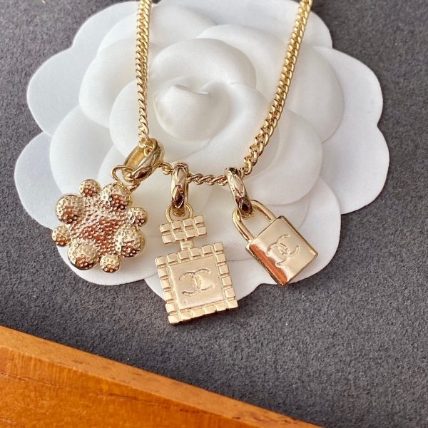 12 chanel necklace 2799 4