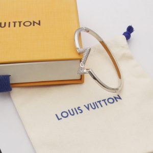 1-Louis Vuitton Volt Upside Down Bracelet   2799