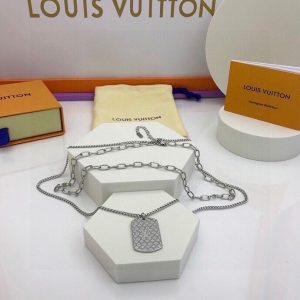 big tag lv necklace silver tone for women 2799