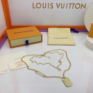 9 big tag lv necklace gold tone for women 2799