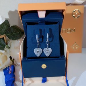 1-Engraving Lv Signature Twinkle Earrings Silver Tone For Women   2799