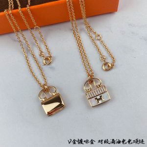 11 amulettes constance necklace gold tone for women 2799