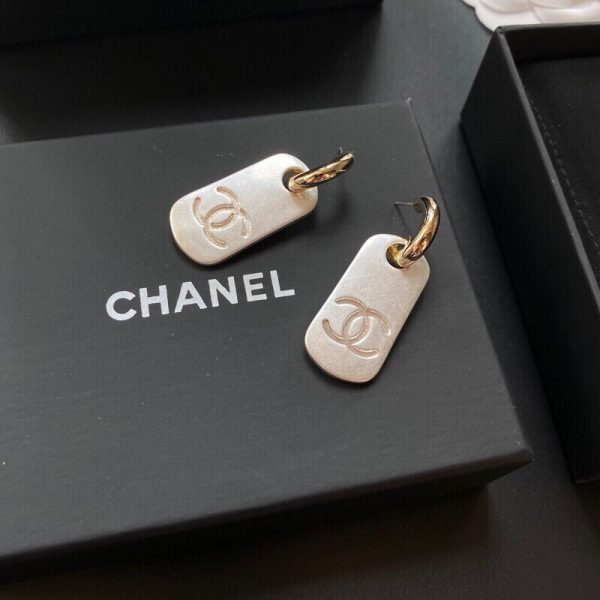 2 dangling big tag earrings gold tone for women 2799