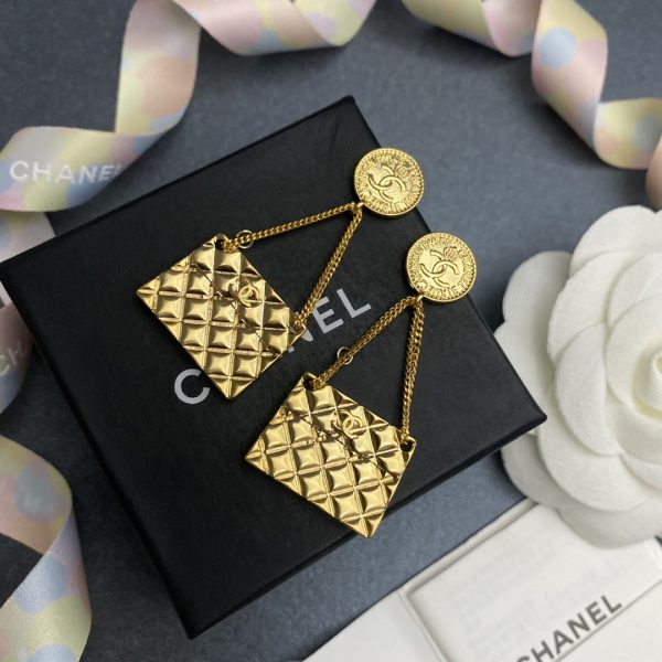 5 engraved douple c handbag earrings gold tone for women 2799