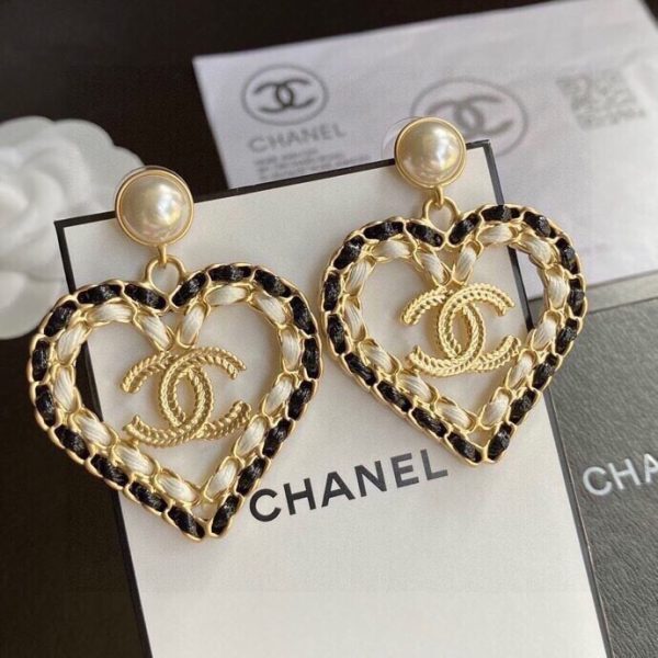 2 black white borders heart earrings gold tone for women 2799