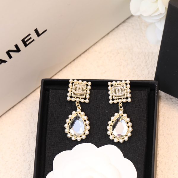 1 black twinkle stone earrings gold tone for women 2799