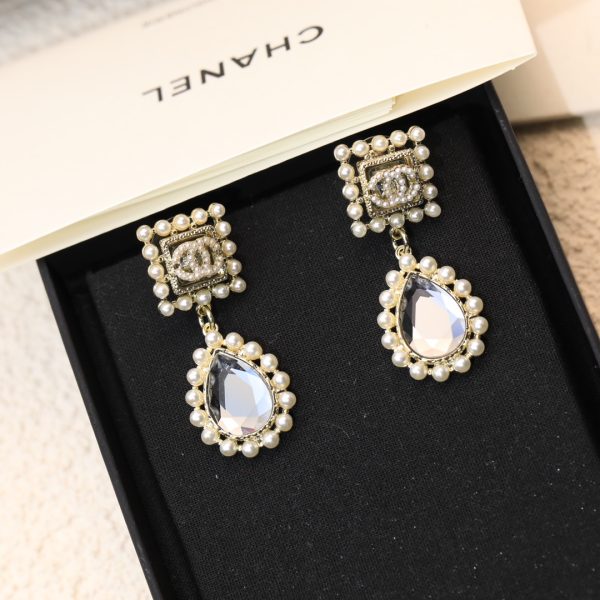 10 black twinkle stone earrings gold tone for women 2799