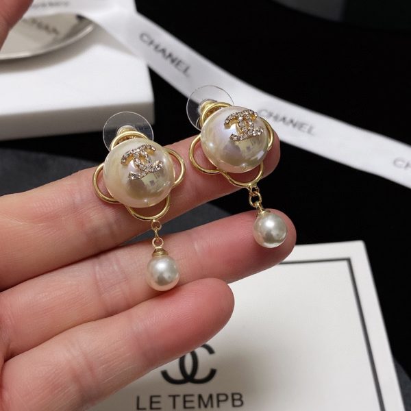 7 pearl studded earrings white for women 2799