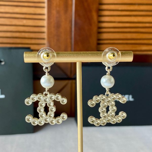 8 double c earrings gold for women 2799