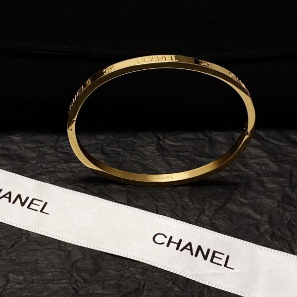 7 strap bracelet gold for women 2799