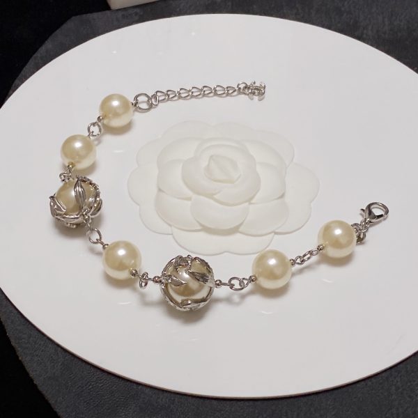 6 pearl bracelet beige for women 2799