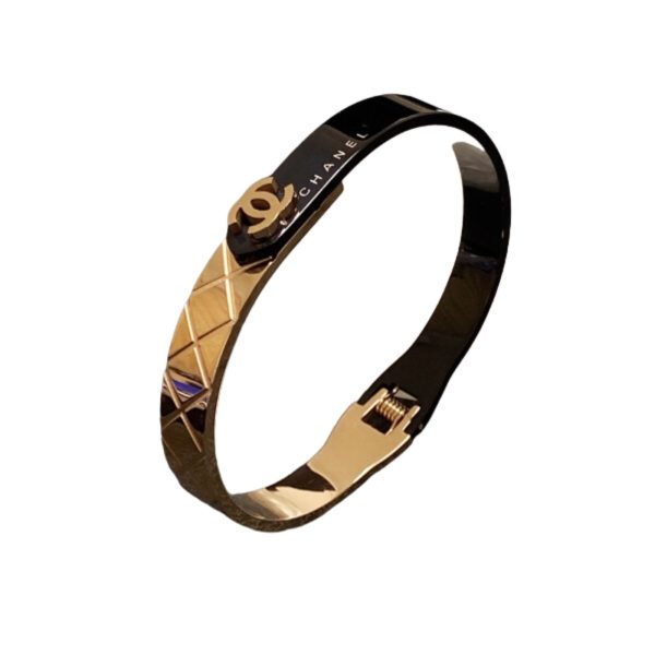 4 cc bracelet gold for women 2799