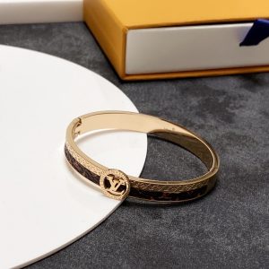 8 vein bracelet gold for women 2799