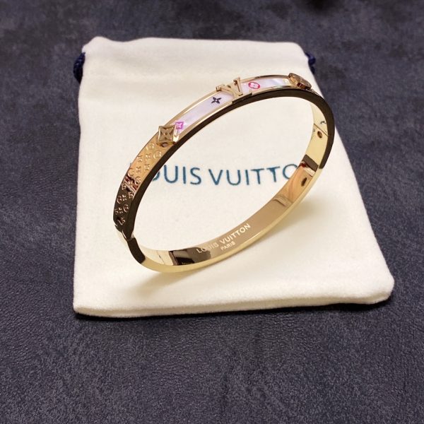 5 pattern bracelet gold for women 2799 1