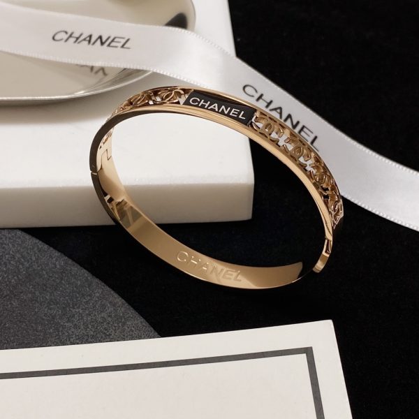 3 hollow bracelet gold for women 2799