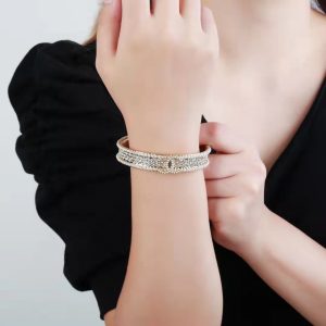 10 pearls bracelet gold for women 2799