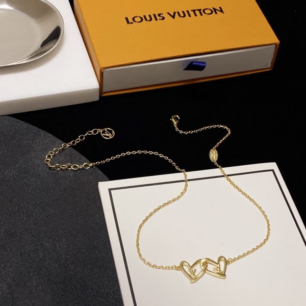 5 lv letter necklace gold for women 2799