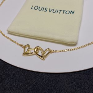 7 lv letter necklace gold for women 2799