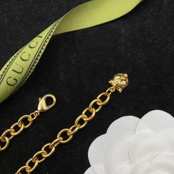 1 bee necklace gold for women 2799