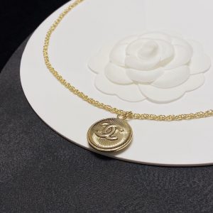 42 cc necklace gold for women 2799