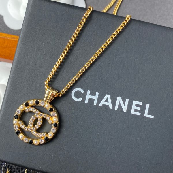 47 cc necklace gold for women 2799