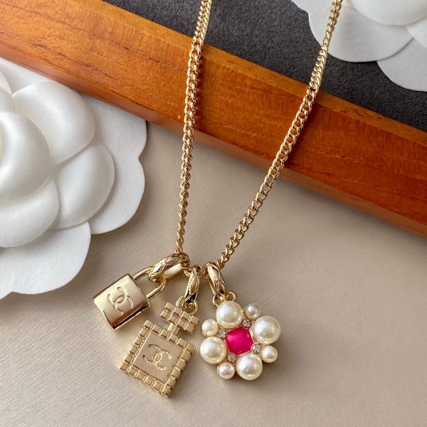 10 padlock necklace gold for women 2799