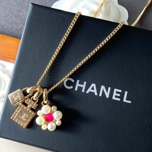 12 padlock necklace gold for women 2799
