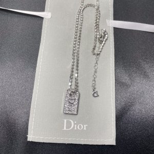8 letter necklace silver for women 2799