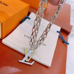32 letter necklace silver for women 2799