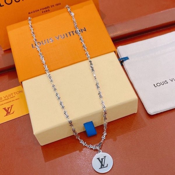 2 lv letter necklace silver for women 2799