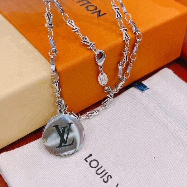 3 lv letter necklace silver for women 2799