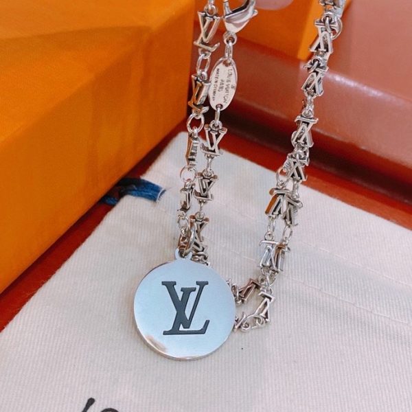 5 lv letter necklace silver for women 2799 1