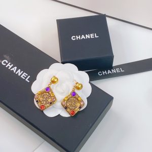 8 glass earrings gold for women 2799