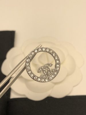 10 round stud earrings silver for women 2799